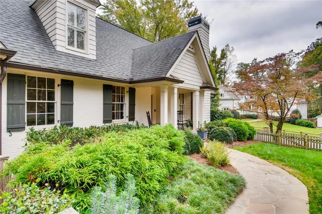 4611 Dalmer Road, Atlanta, Georgia 30342, 4 Bedrooms Bedrooms, ,4 BathroomsBathrooms,Residential,Sold,4611 Dalmer Road,6639653