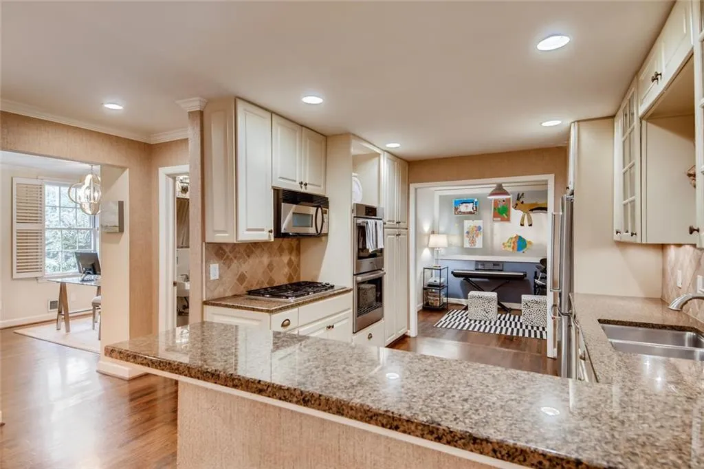4611 Dalmer Road, Atlanta, Georgia 30342, 4 Bedrooms Bedrooms, ,4 BathroomsBathrooms,Residential,Sold,4611 Dalmer Road,6639653