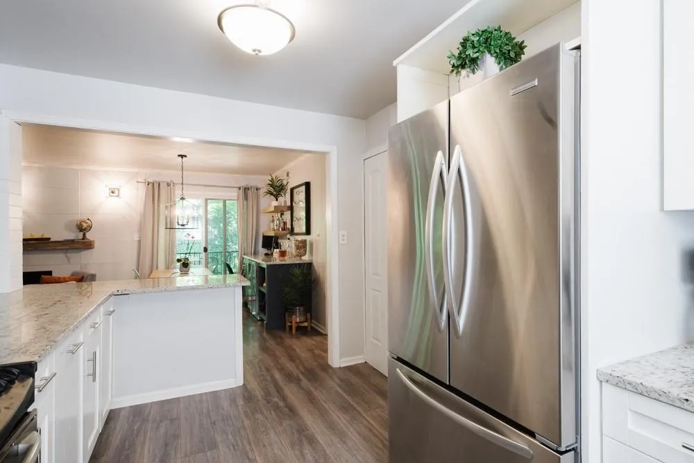 5400 Roswell Road Unit M11, Atlanta, Georgia 30342, 2 Bedrooms Bedrooms, ,2 BathroomsBathrooms,Residential,Sold,5400 Roswell Road Unit M11,6718606