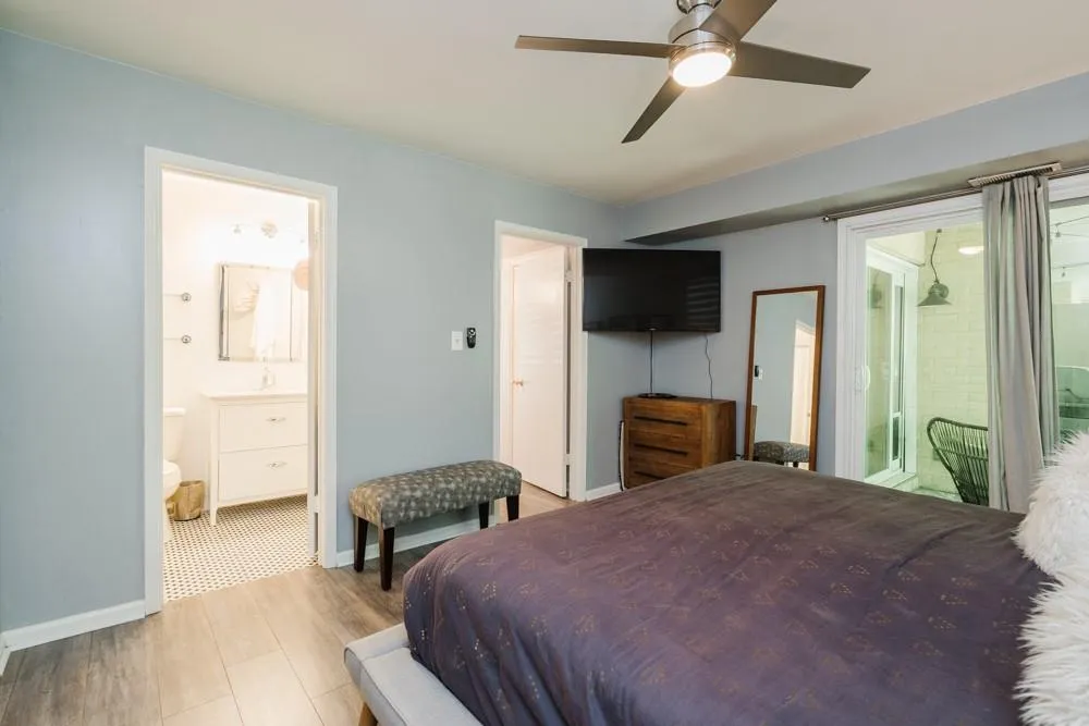 5400 Roswell Road Unit M11, Atlanta, Georgia 30342, 2 Bedrooms Bedrooms, ,2 BathroomsBathrooms,Residential,Sold,5400 Roswell Road Unit M11,6718606