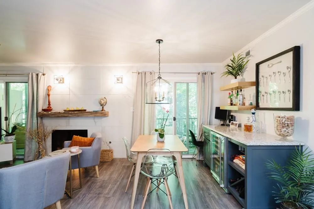 5400 Roswell Road Unit M11, Atlanta, Georgia 30342, 2 Bedrooms Bedrooms, ,2 BathroomsBathrooms,Residential,Sold,5400 Roswell Road Unit M11,6718606