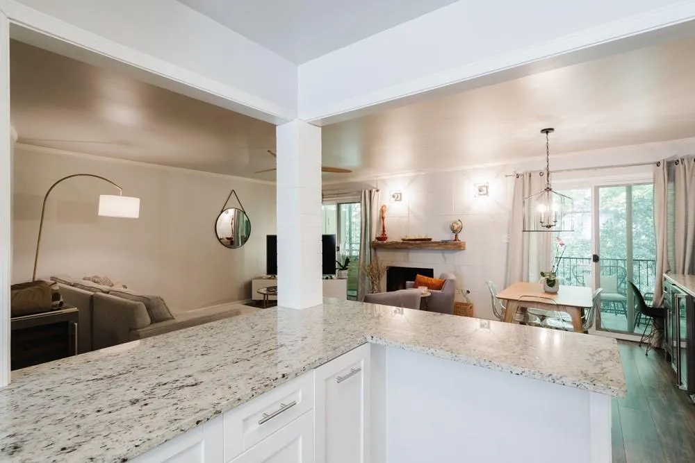 5400 Roswell Road Unit M11, Atlanta, Georgia 30342, 2 Bedrooms Bedrooms, ,2 BathroomsBathrooms,Residential,Sold,5400 Roswell Road Unit M11,6718606