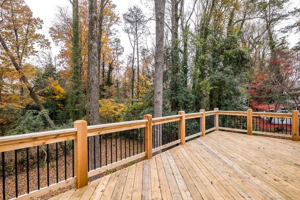 6310 Cherry Tree Lane, Sandy Springs, Georgia 30328, 5 Bedrooms Bedrooms, ,4 BathroomsBathrooms,Residential,Sold,6310 Cherry Tree Lane,6106229