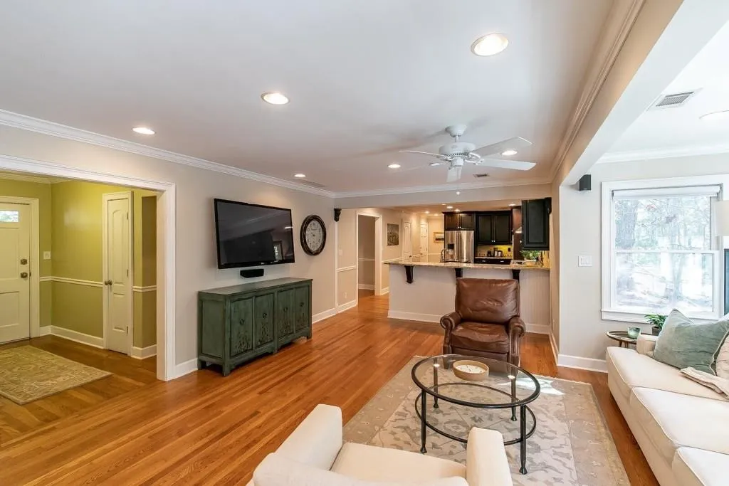 275 Elden Drive, Sandy Springs, Georgia 30342, 4 Bedrooms Bedrooms, ,4 BathroomsBathrooms,Residential,Sold,275 Elden Drive,7136609