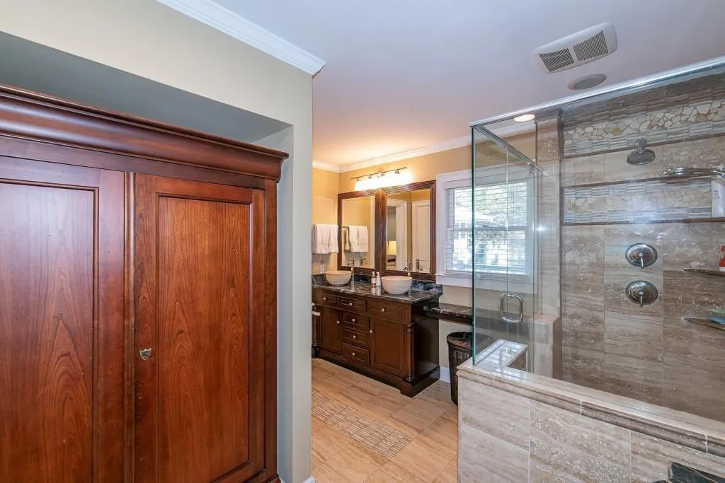 275 Elden Drive, Sandy Springs, Georgia 30342, 4 Bedrooms Bedrooms, ,4 BathroomsBathrooms,Residential,Sold,275 Elden Drive,7136609