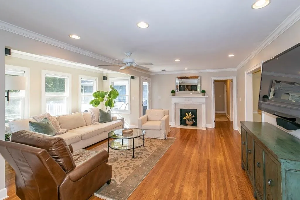 275 Elden Drive, Sandy Springs, Georgia 30342, 4 Bedrooms Bedrooms, ,4 BathroomsBathrooms,Residential,Sold,275 Elden Drive,7136609