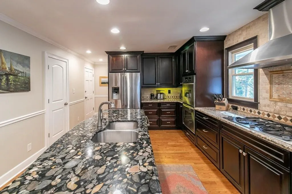 275 Elden Drive, Sandy Springs, Georgia 30342, 4 Bedrooms Bedrooms, ,4 BathroomsBathrooms,Residential,Sold,275 Elden Drive,7136609