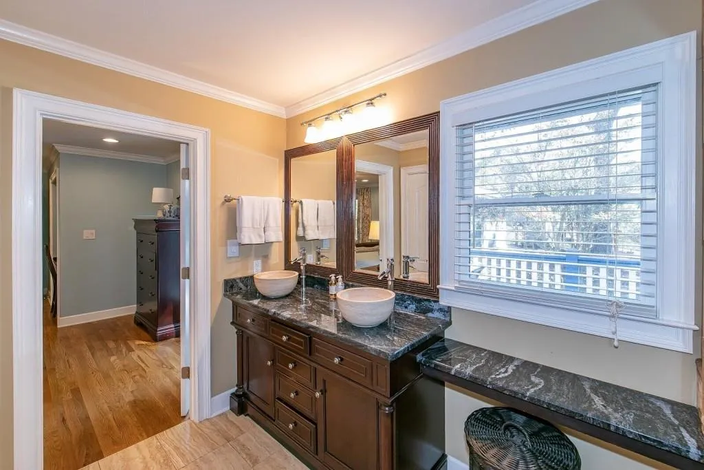 275 Elden Drive, Sandy Springs, Georgia 30342, 4 Bedrooms Bedrooms, ,4 BathroomsBathrooms,Residential,Sold,275 Elden Drive,7136609