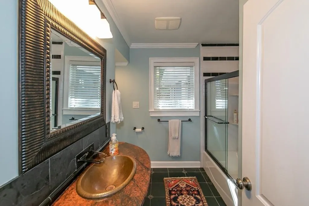 275 Elden Drive, Sandy Springs, Georgia 30342, 4 Bedrooms Bedrooms, ,4 BathroomsBathrooms,Residential,Sold,275 Elden Drive,7136609