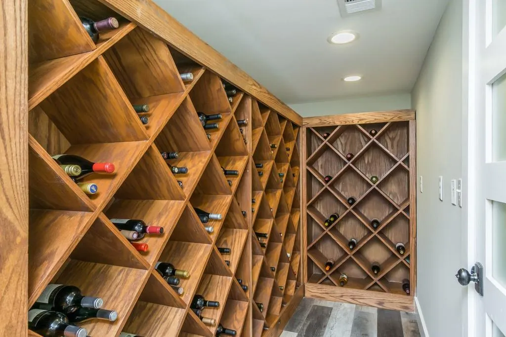 645 River Valley Road Nw, Atlanta, Georgia 30328, 4 Bedrooms Bedrooms, ,4 BathroomsBathrooms,Residential,Sold,645 River Valley Road Nw,6843268