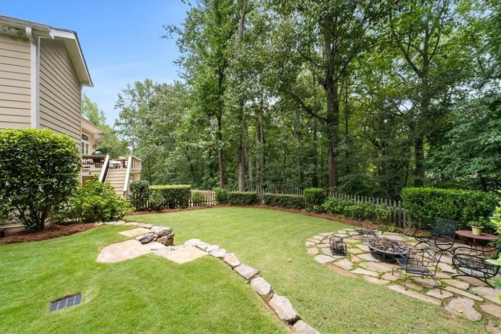 4449 Glengary Drive Ne, Atlanta, Georgia 30342, 3 Bedrooms Bedrooms, ,3 BathroomsBathrooms,Residential,For Sale,4449 Glengary Drive Ne,7645262