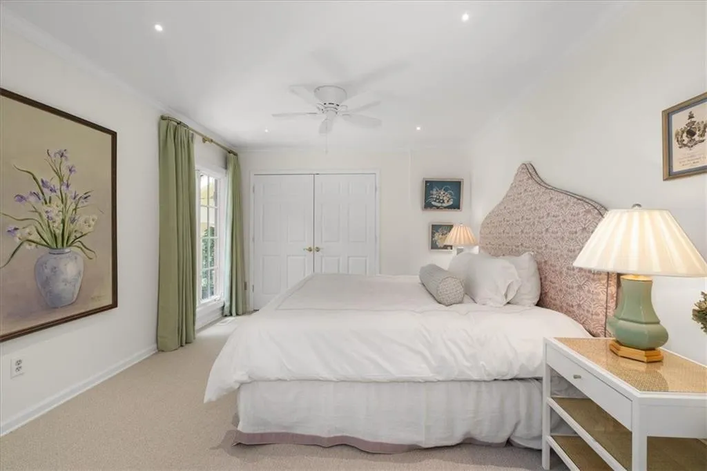 Guest bedroom #1