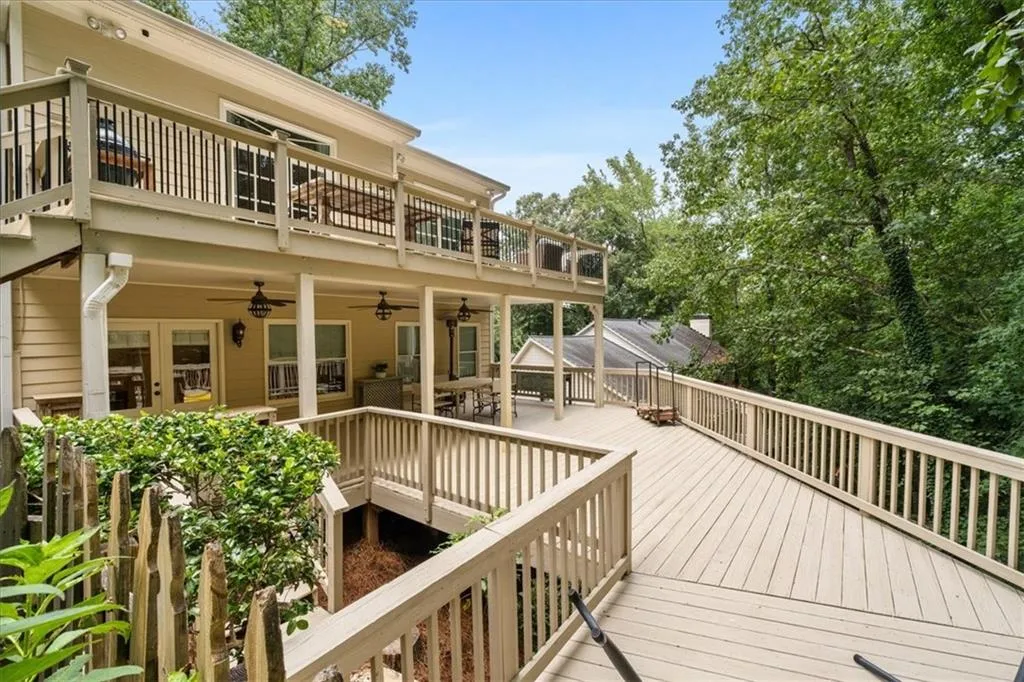 The perfect spot for your house warming party!