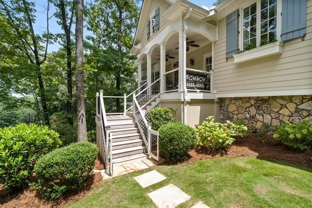 4449 Glengary Drive Ne, Atlanta, Georgia 30342, 3 Bedrooms Bedrooms, ,3 BathroomsBathrooms,Residential,For Sale,4449 Glengary Drive Ne,7645262