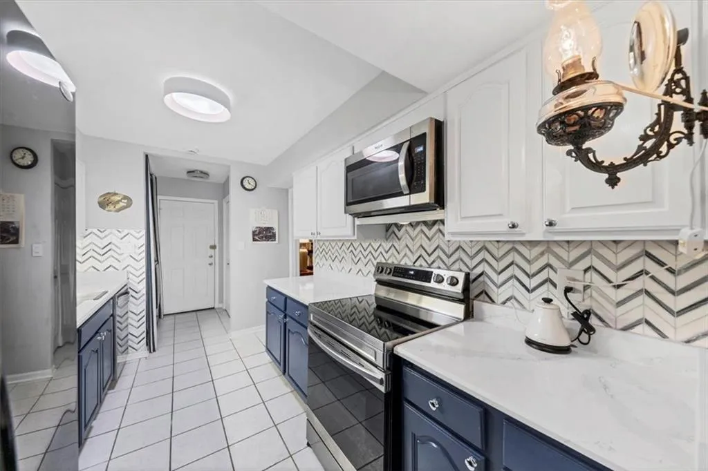 45 Forrest Place, Atlanta, Georgia 30328, 3 Bedrooms Bedrooms, ,2 BathroomsBathrooms,Residential,For Sale,45 Forrest Place,7663986