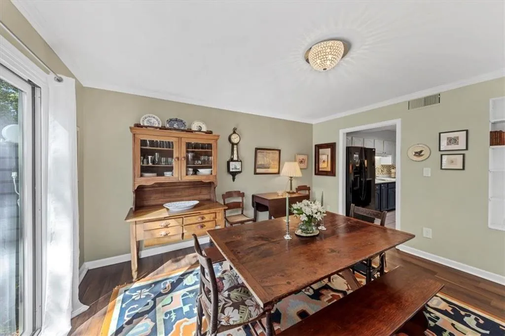 45 Forrest Place, Atlanta, Georgia 30328, 3 Bedrooms Bedrooms, ,2 BathroomsBathrooms,Residential,For Sale,45 Forrest Place,7663986