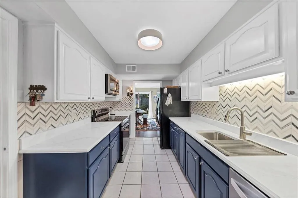 45 Forrest Place, Atlanta, Georgia 30328, 3 Bedrooms Bedrooms, ,2 BathroomsBathrooms,Residential,For Sale,45 Forrest Place,7663986
