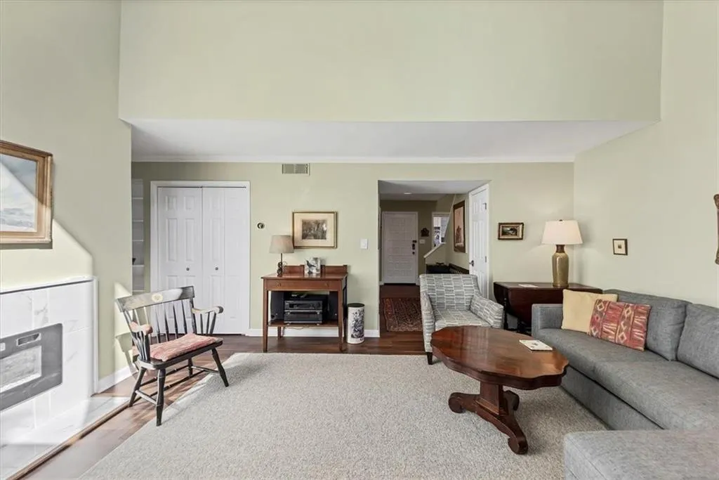 45 Forrest Place, Atlanta, Georgia 30328, 4 Bedrooms Bedrooms, ,2 BathroomsBathrooms,Residential,For Sale,45 Forrest Place,7663986