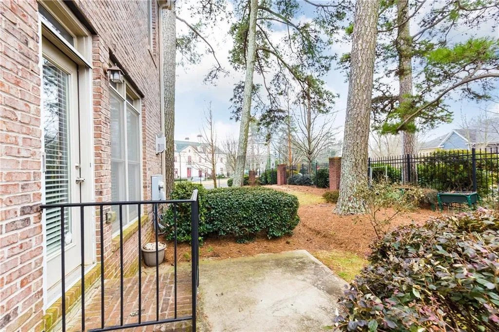 5553 Julian Place, Sandy Springs, Georgia 30342, 3 Bedrooms Bedrooms, ,3 BathroomsBathrooms,Residential,Sold,5553 Julian Place,5954711