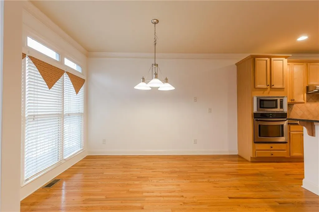 5553 Julian Place, Sandy Springs, Georgia 30342, 3 Bedrooms Bedrooms, ,3 BathroomsBathrooms,Residential,Sold,5553 Julian Place,5954711