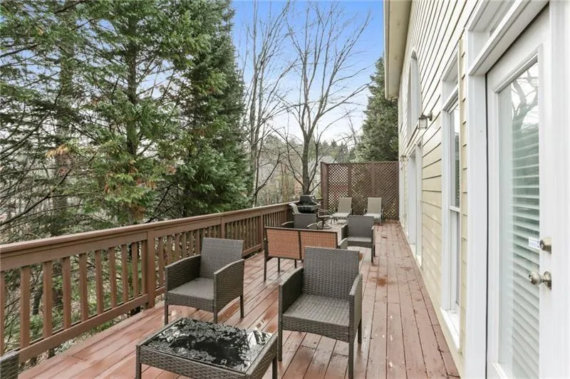 315 Nell Court, Atlanta, Georgia 30342, 4 Bedrooms Bedrooms, ,3 BathroomsBathrooms,Residential,Sold,315 Nell Court,6683103