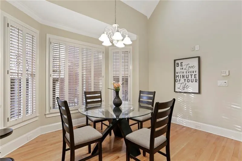 315 Nell Court, Atlanta, Georgia 30342, 4 Bedrooms Bedrooms, ,3 BathroomsBathrooms,Residential,Sold,315 Nell Court,6683103