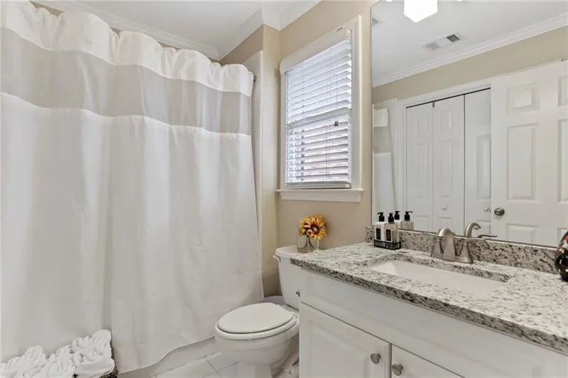 315 Nell Court, Atlanta, Georgia 30342, 4 Bedrooms Bedrooms, ,3 BathroomsBathrooms,Residential,Sold,315 Nell Court,6683103