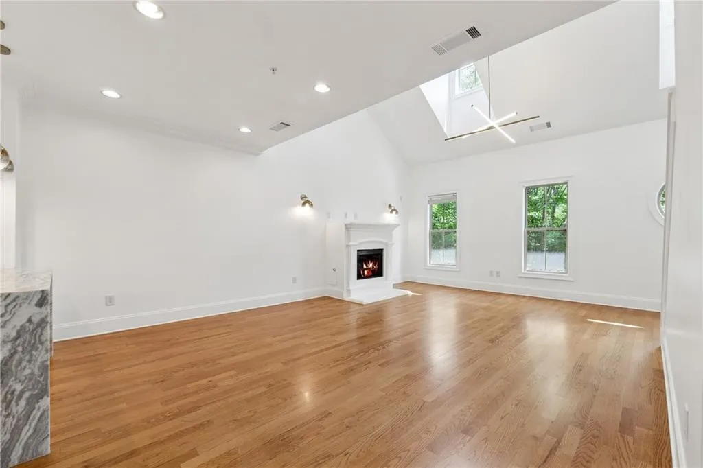 819 Perennial Drive, Atlanta, Georgia 30328, 3 Bedrooms Bedrooms, ,3 BathroomsBathrooms,Residential,For Sale,819 Perennial Drive,7599738