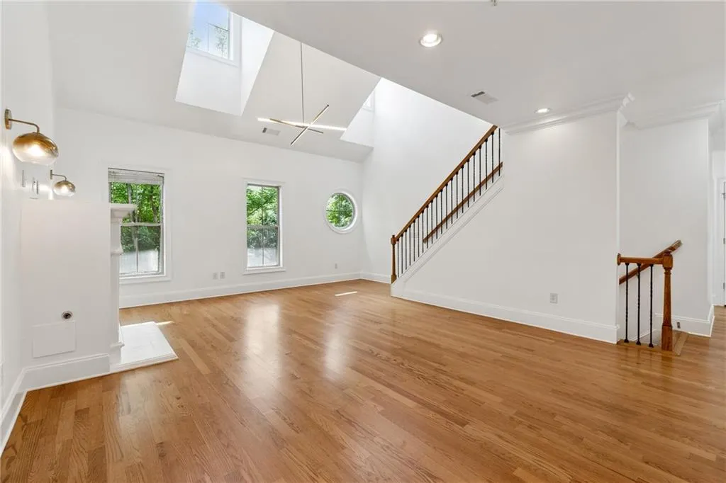 819 Perennial Drive, Atlanta, Georgia 30328, 3 Bedrooms Bedrooms, ,3 BathroomsBathrooms,Residential,For Sale,819 Perennial Drive,7599738