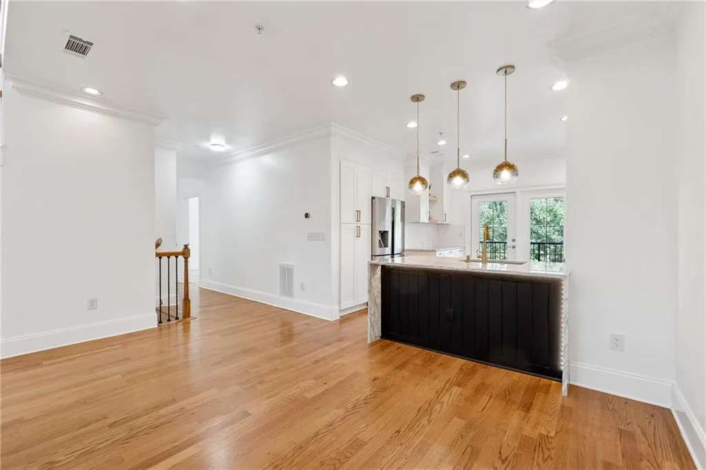819 Perennial Drive, Atlanta, Georgia 30328, 3 Bedrooms Bedrooms, ,3 BathroomsBathrooms,Residential,For Sale,819 Perennial Drive,7599738
