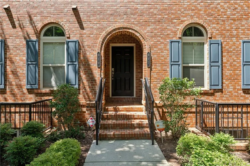 819 Perennial Drive, Atlanta, Georgia 30328, 3 Bedrooms Bedrooms, ,3 BathroomsBathrooms,Residential,For Sale,819 Perennial Drive,7599738