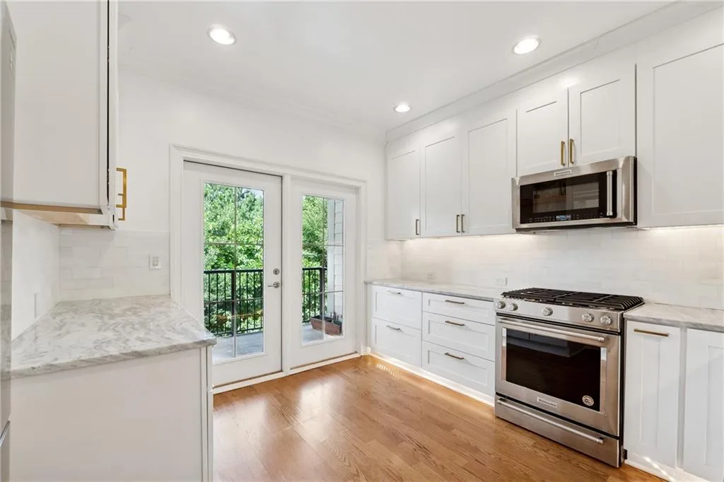 819 Perennial Drive, Atlanta, Georgia 30328, 3 Bedrooms Bedrooms, ,3 BathroomsBathrooms,Residential,For Sale,819 Perennial Drive,7599738