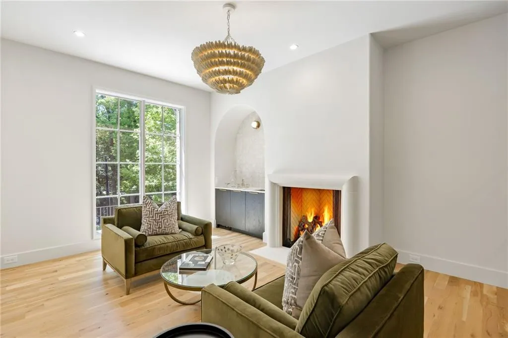 2515 Habersham Road, Atlanta, Georgia 30305, 6 Bedrooms Bedrooms, ,6 BathroomsBathrooms,Residential,For Sale,2515 Habersham Road,7622547