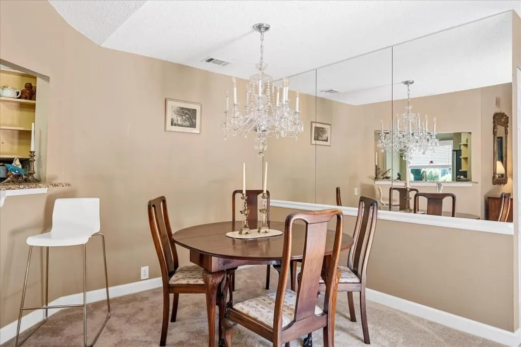 33 Dunwoody Springs Drive Unit 33, Atlanta, Georgia 30338, 2 Bedrooms Bedrooms, ,2 BathroomsBathrooms,Residential,Sold,33 Dunwoody Springs Drive Unit 33,7400369