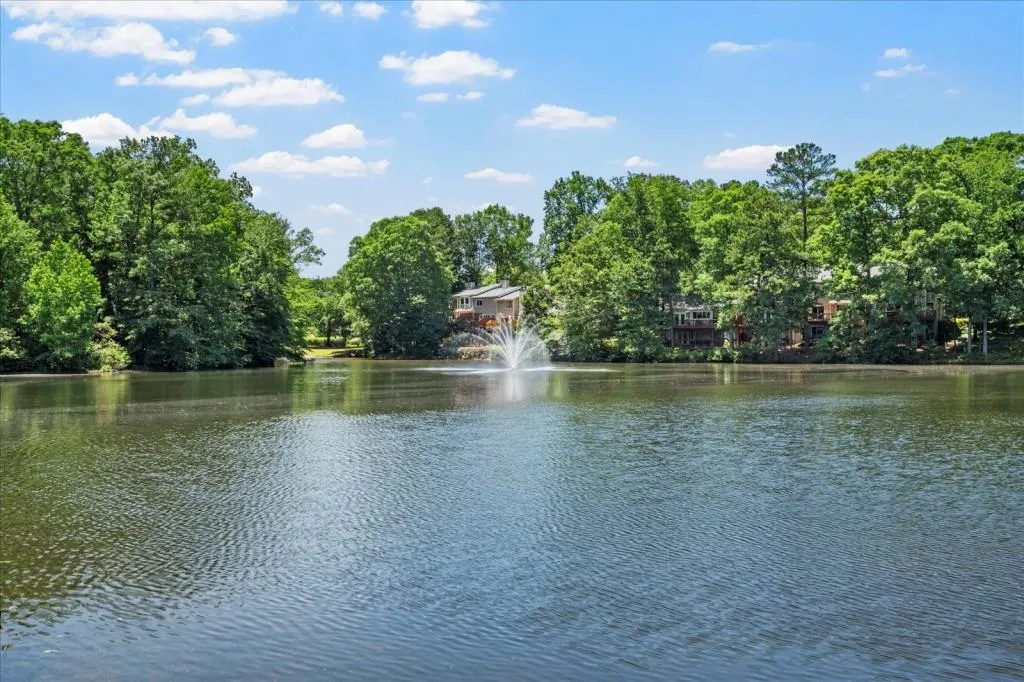 33 Dunwoody Springs Drive Unit 33, Atlanta, Georgia 30338, 2 Bedrooms Bedrooms, ,2 BathroomsBathrooms,Residential,Sold,33 Dunwoody Springs Drive Unit 33,7400369