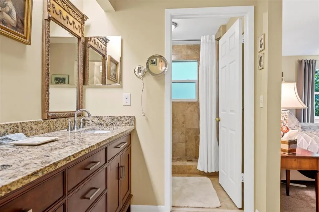 33 Dunwoody Springs Drive Unit 33, Atlanta, Georgia 30338, 2 Bedrooms Bedrooms, ,2 BathroomsBathrooms,Residential,Sold,33 Dunwoody Springs Drive Unit 33,7400369