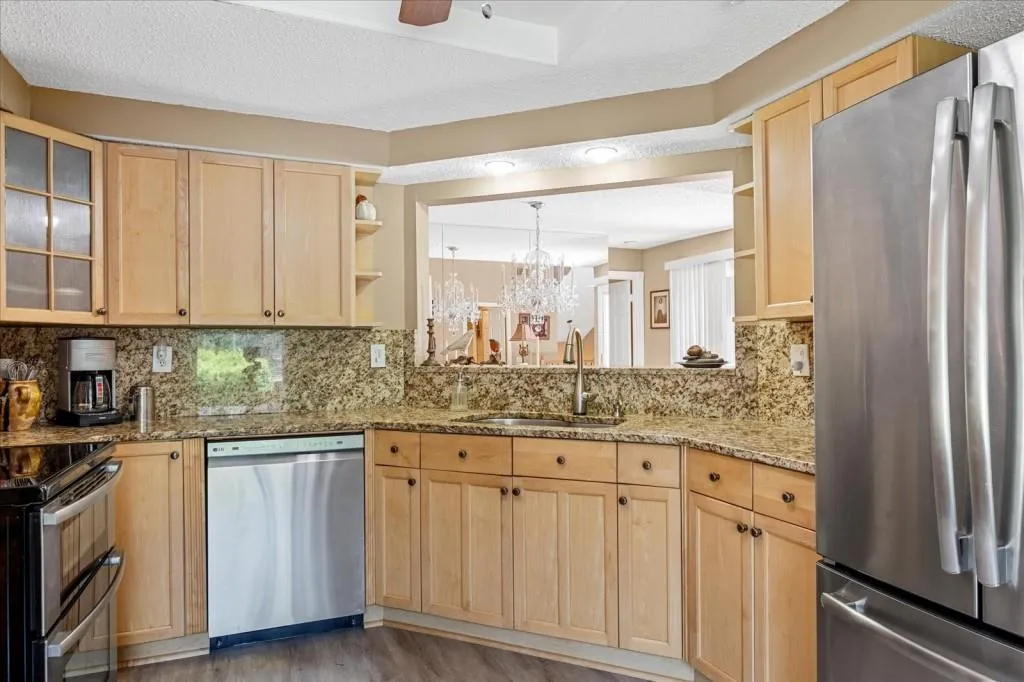 33 Dunwoody Springs Drive Unit 33, Atlanta, Georgia 30338, 2 Bedrooms Bedrooms, ,2 BathroomsBathrooms,Residential,Sold,33 Dunwoody Springs Drive Unit 33,7400369