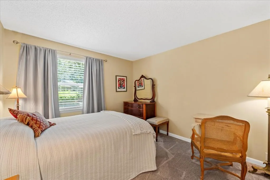 33 Dunwoody Springs Drive Unit 33, Atlanta, Georgia 30338, 2 Bedrooms Bedrooms, ,2 BathroomsBathrooms,Residential,Sold,33 Dunwoody Springs Drive Unit 33,7400369