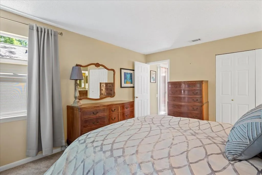 33 Dunwoody Springs Drive Unit 33, Atlanta, Georgia 30338, 2 Bedrooms Bedrooms, ,2 BathroomsBathrooms,Residential,Sold,33 Dunwoody Springs Drive Unit 33,7400369