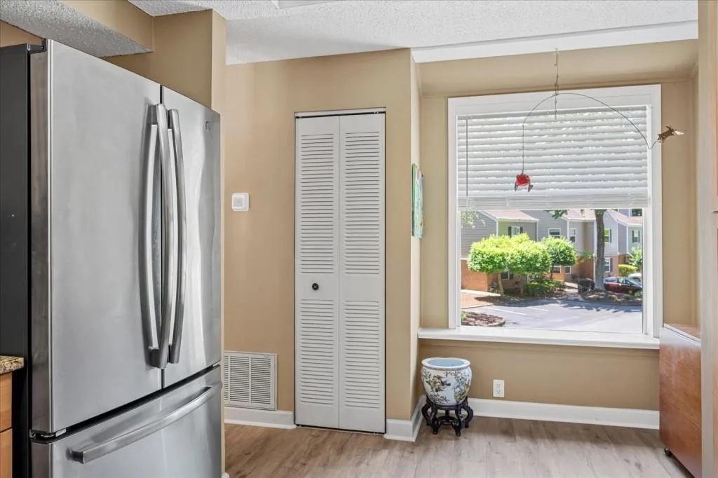 33 Dunwoody Springs Drive Unit 33, Atlanta, Georgia 30338, 2 Bedrooms Bedrooms, ,2 BathroomsBathrooms,Residential,Sold,33 Dunwoody Springs Drive Unit 33,7400369