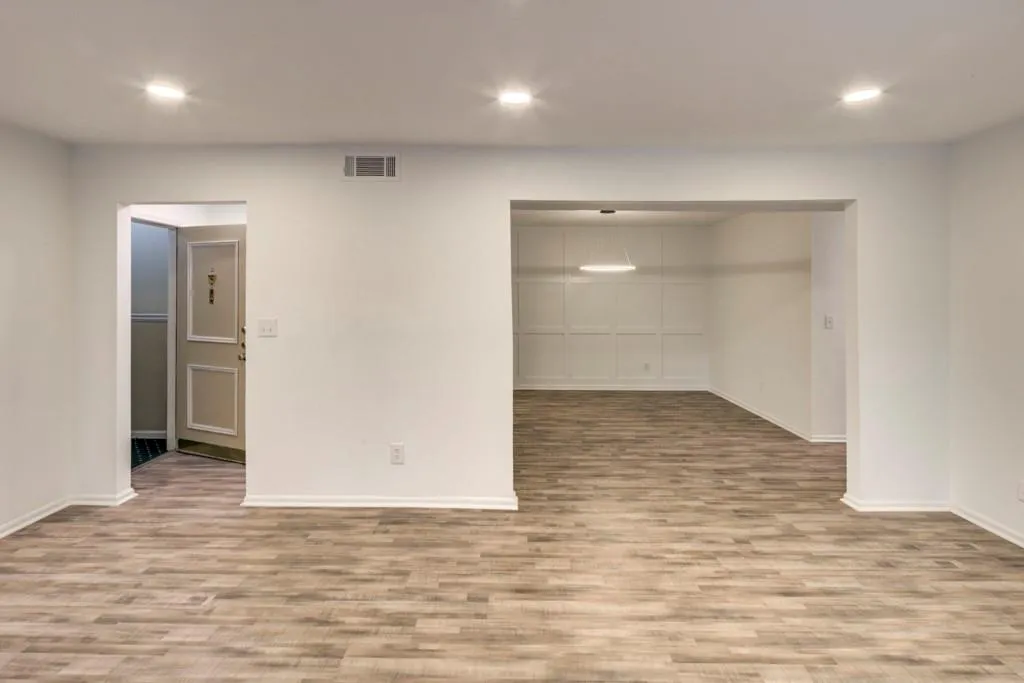 6851 Roswell Road Unit F27, Atlanta, Georgia 30328, 2 Bedrooms Bedrooms, ,2 BathroomsBathrooms,Residential,Sold,6851 Roswell Road Unit F27,7422665