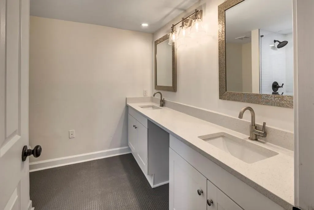 6851 Roswell Road Unit F27, Atlanta, Georgia 30328, 2 Bedrooms Bedrooms, ,2 BathroomsBathrooms,Residential,Sold,6851 Roswell Road Unit F27,7422665