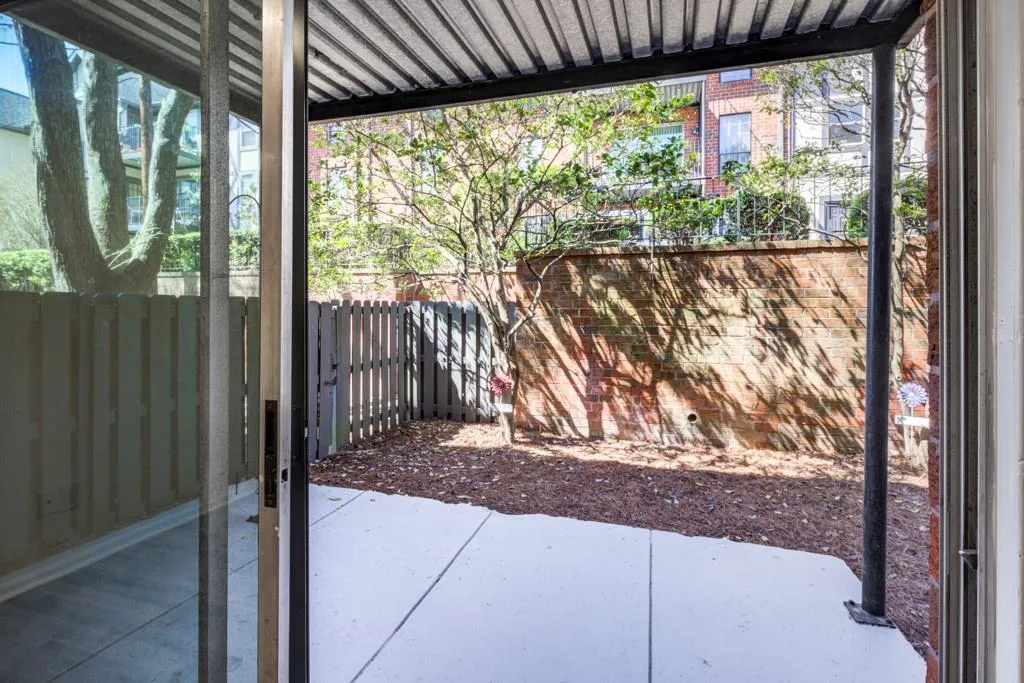 6851 Roswell Road Unit F27, Atlanta, Georgia 30328, 2 Bedrooms Bedrooms, ,2 BathroomsBathrooms,Residential,Sold,6851 Roswell Road Unit F27,7422665