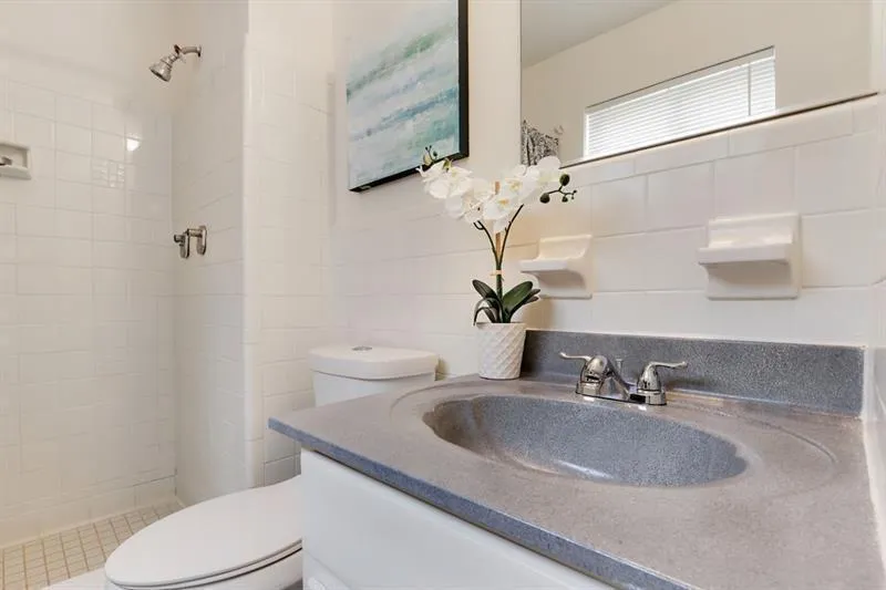 5596 Kingsport Drive, Atlanta, Georgia 30342, 3 Bedrooms Bedrooms, ,2 BathroomsBathrooms,Residential,Sold,5596 Kingsport Drive,6738185