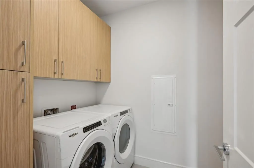 2425 Peachtree Unit 510, Atlanta, Georgia 30305, 2 Bedrooms Bedrooms, ,3 BathroomsBathrooms,Residential,For Sale,2425 Peachtree Unit 510,7498791