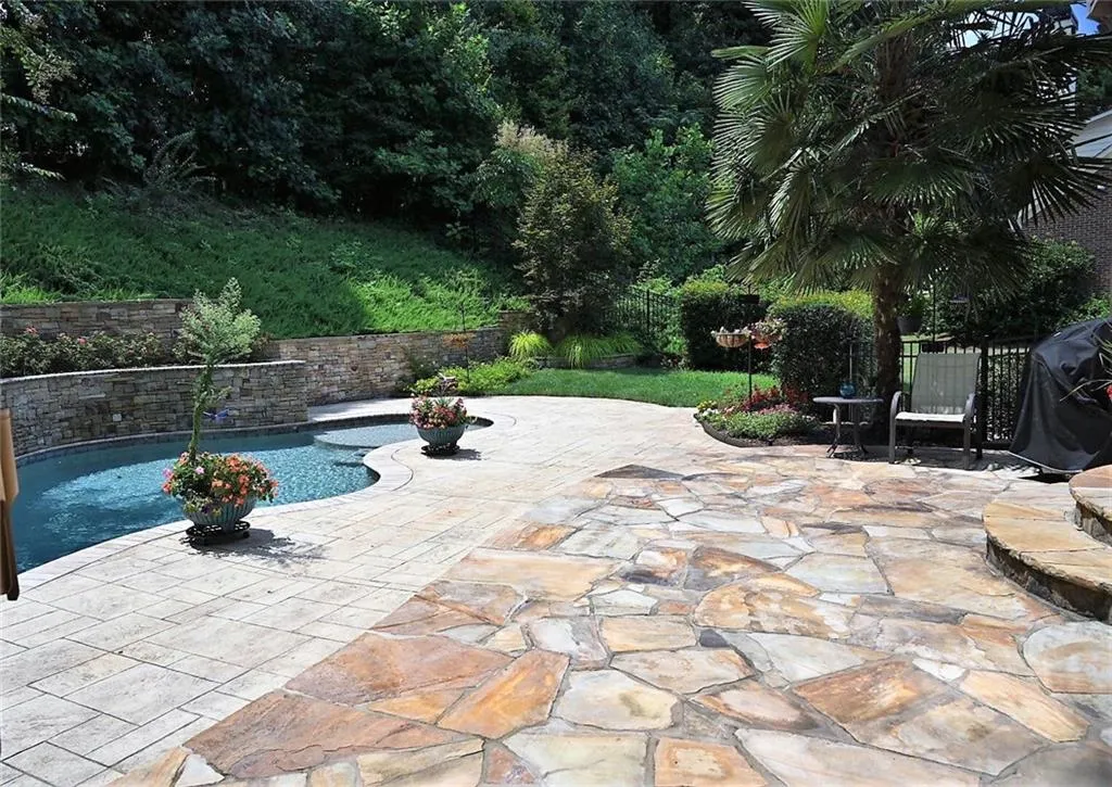 160 Trowbridge Road, Sandy Springs, Georgia 30350, 5 Bedrooms Bedrooms, ,5 BathroomsBathrooms,Residential,Sold,160 Trowbridge Road,6930057