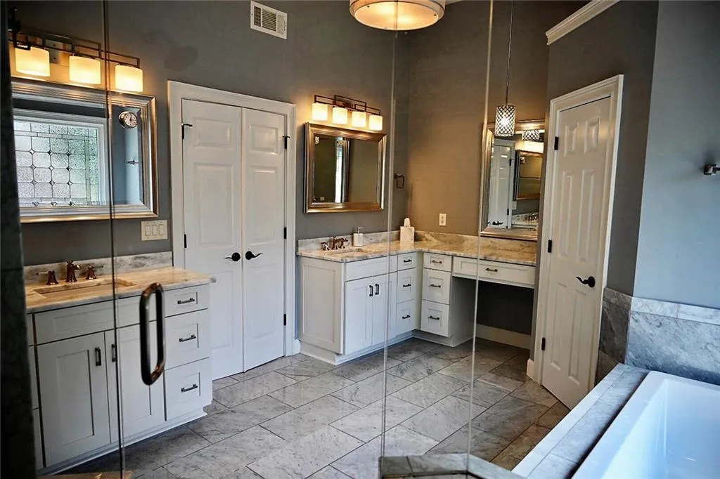 160 Trowbridge Road, Sandy Springs, Georgia 30350, 5 Bedrooms Bedrooms, ,5 BathroomsBathrooms,Residential,Sold,160 Trowbridge Road,6930057