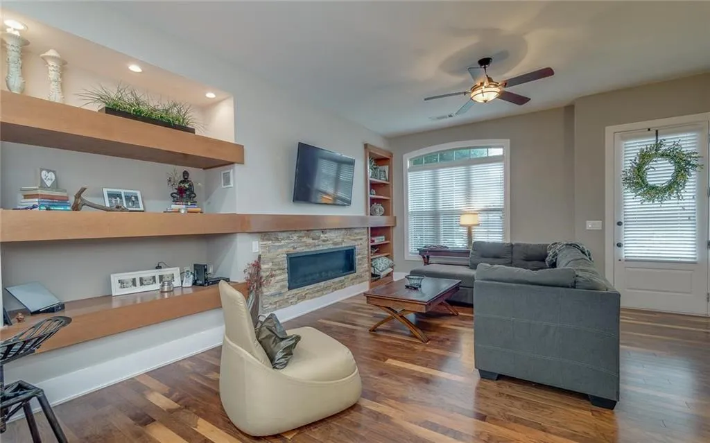 305 Alderwood Lane, Sandy Springs, Georgia 30328, 3 Bedrooms Bedrooms, ,3 BathroomsBathrooms,Residential,Sold,305 Alderwood Lane,5860540