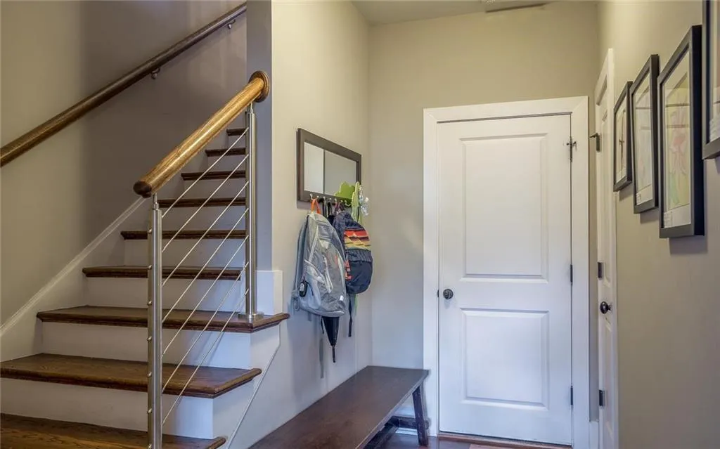 305 Alderwood Lane, Sandy Springs, Georgia 30328, 3 Bedrooms Bedrooms, ,3 BathroomsBathrooms,Residential,Sold,305 Alderwood Lane,5860540