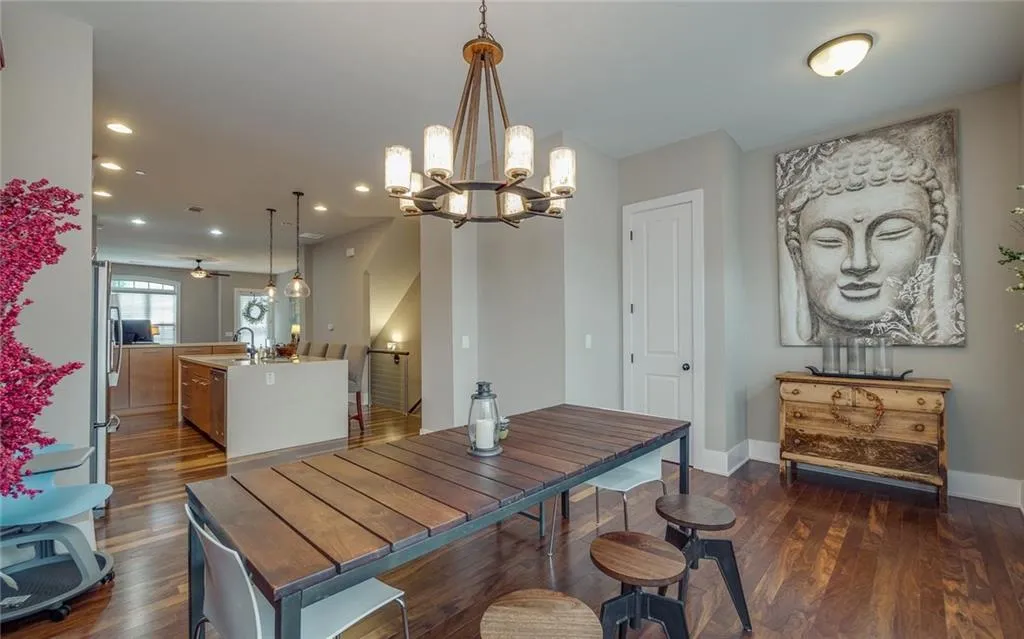 305 Alderwood Lane, Sandy Springs, Georgia 30328, 3 Bedrooms Bedrooms, ,3 BathroomsBathrooms,Residential,Sold,305 Alderwood Lane,5860540